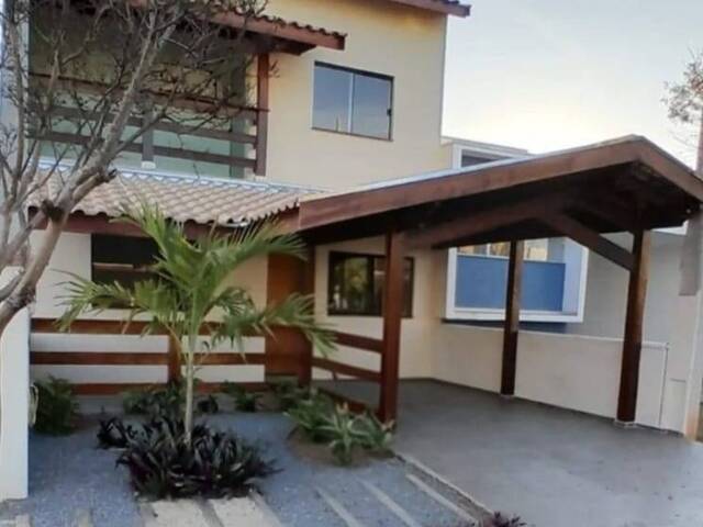 Casa para Venda em Pindamonhangaba - 2