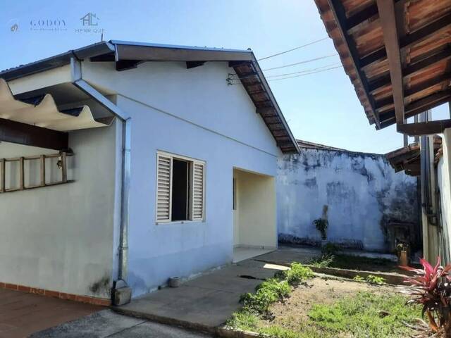 Casa para Venda em Pindamonhangaba - 2