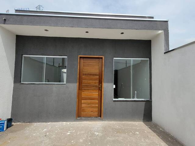 Casa para Venda em Pindamonhangaba - 2