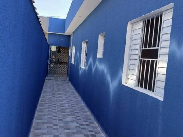 Casa para Venda em Pindamonhangaba - 2