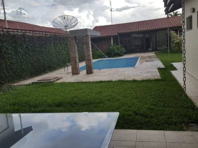 Casa para Venda em Pindamonhangaba - 2