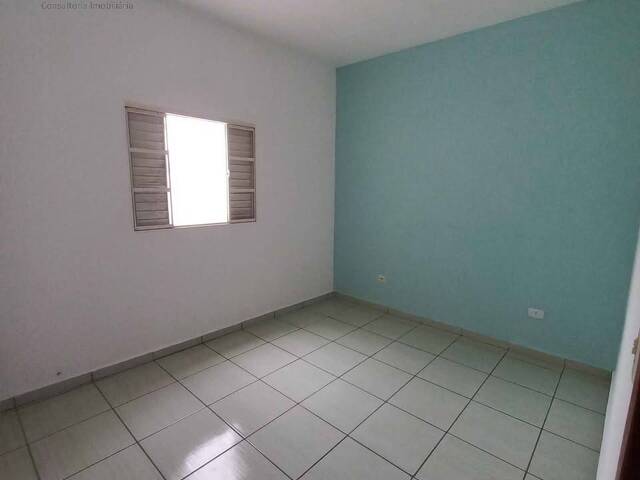 Casa para Venda em Pindamonhangaba - 2