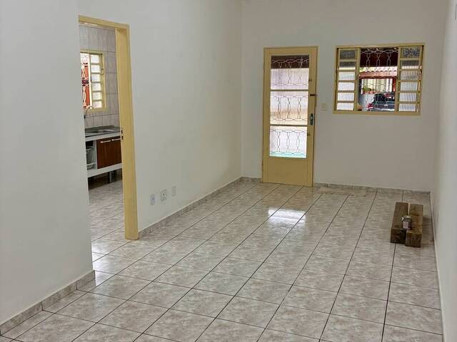 Casa para Locação em Pindamonhangaba - 3