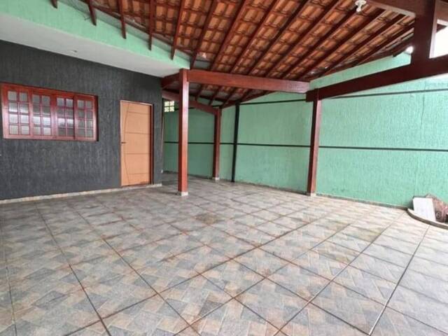 Casa para Venda em Pindamonhangaba - 2