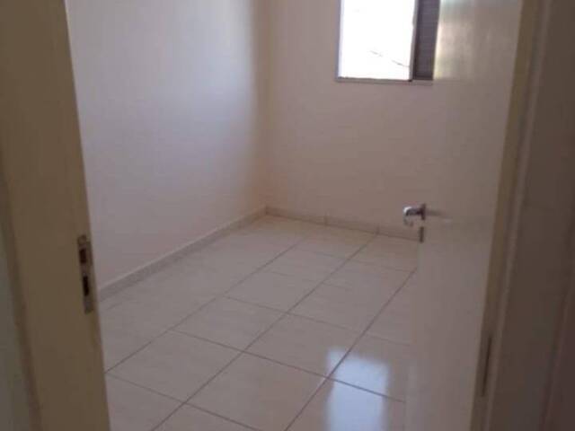 Apartamento para Venda em Pindamonhangaba - 2
