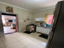 Casa para Venda em Taubaté - 3