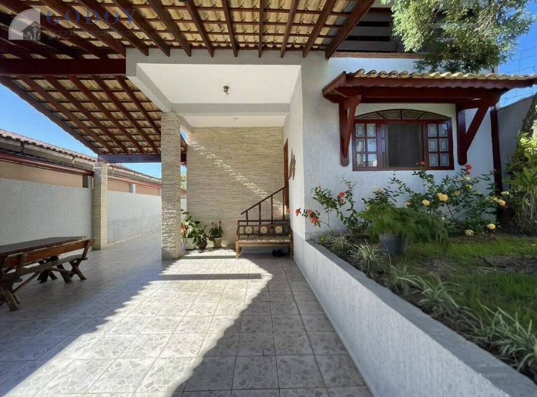 Sobrado, 3 quartos, 257 m² - Foto 1