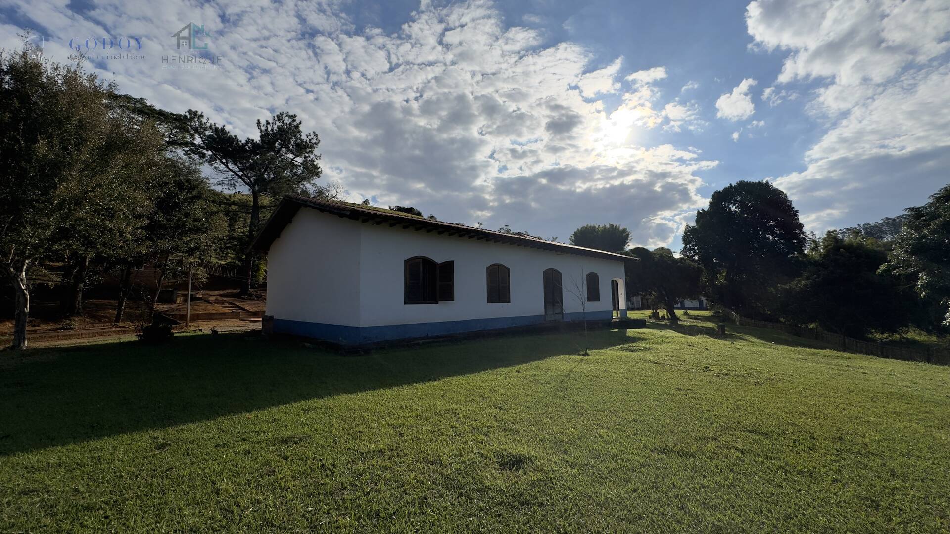 Sítio, 4 quartos, 35 m² - Foto 1