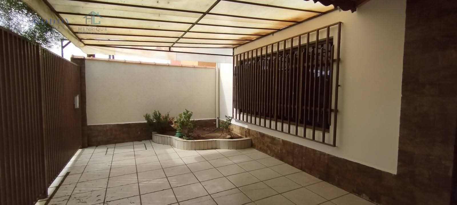 Casa, 2 quartos, 142 m² - Foto 1