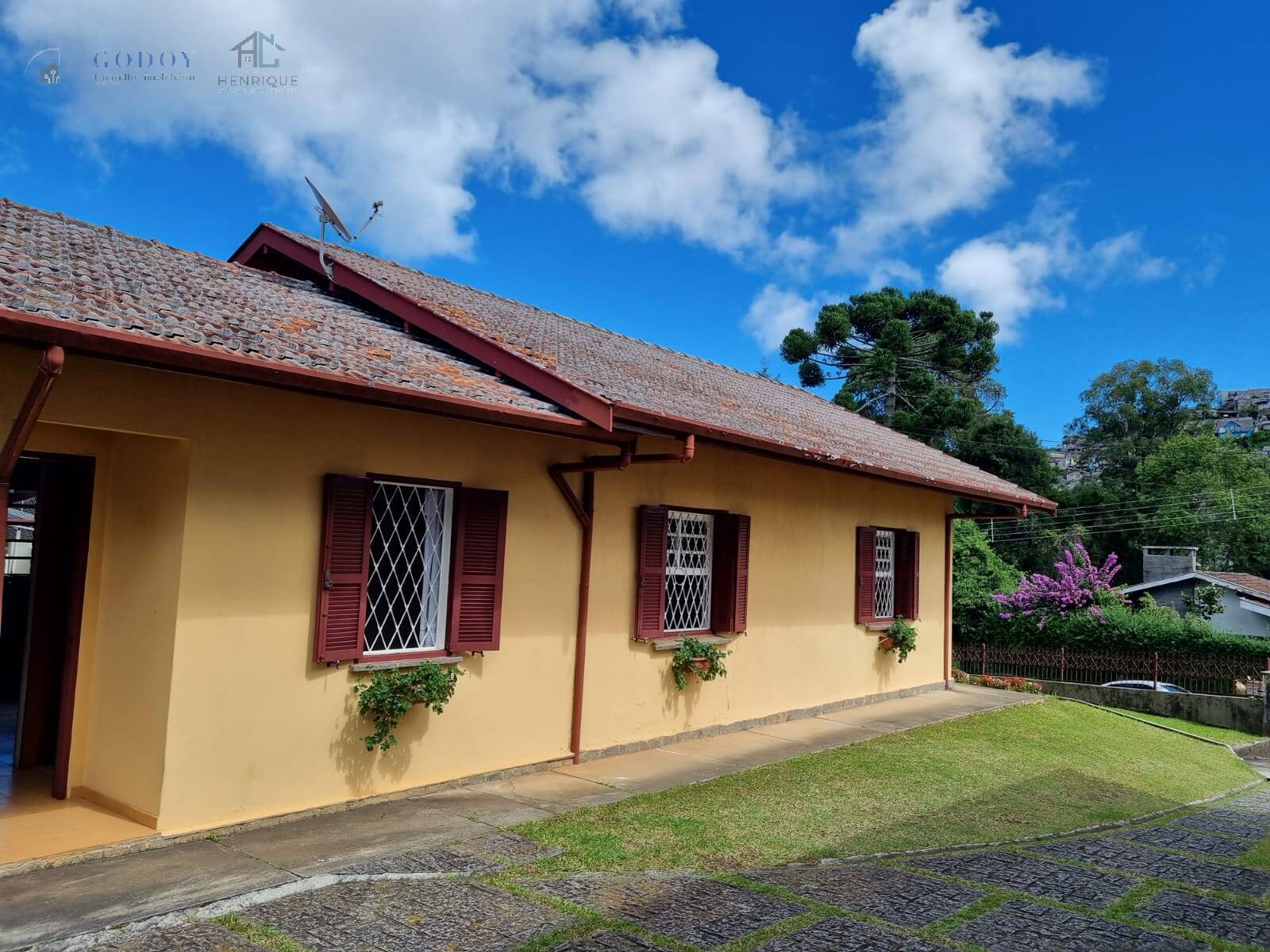 Casa, 3 quartos, 200 m² - Foto 1
